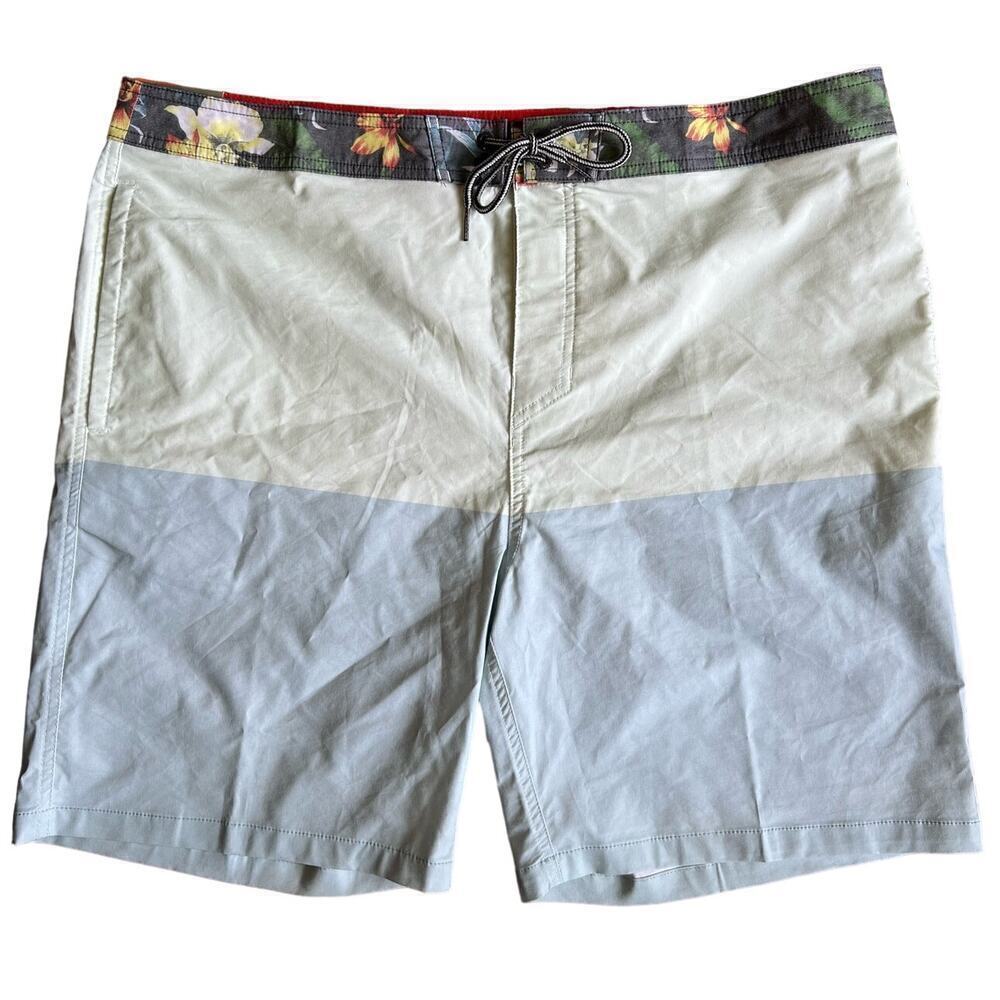 NWT Goodfellow & Co Jones Board Short Color Block Mint/Gray size 40, 8.5" inseam
